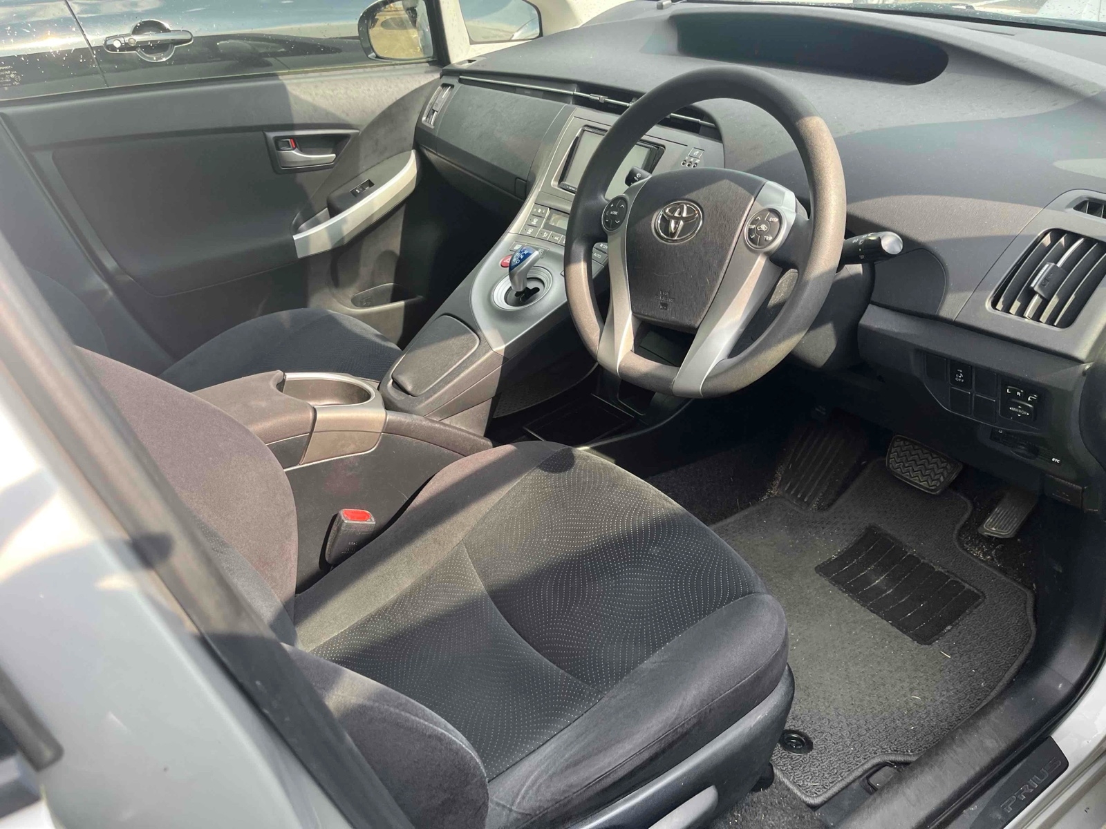 TOYOTA PRIUS S Thumbnail 3
