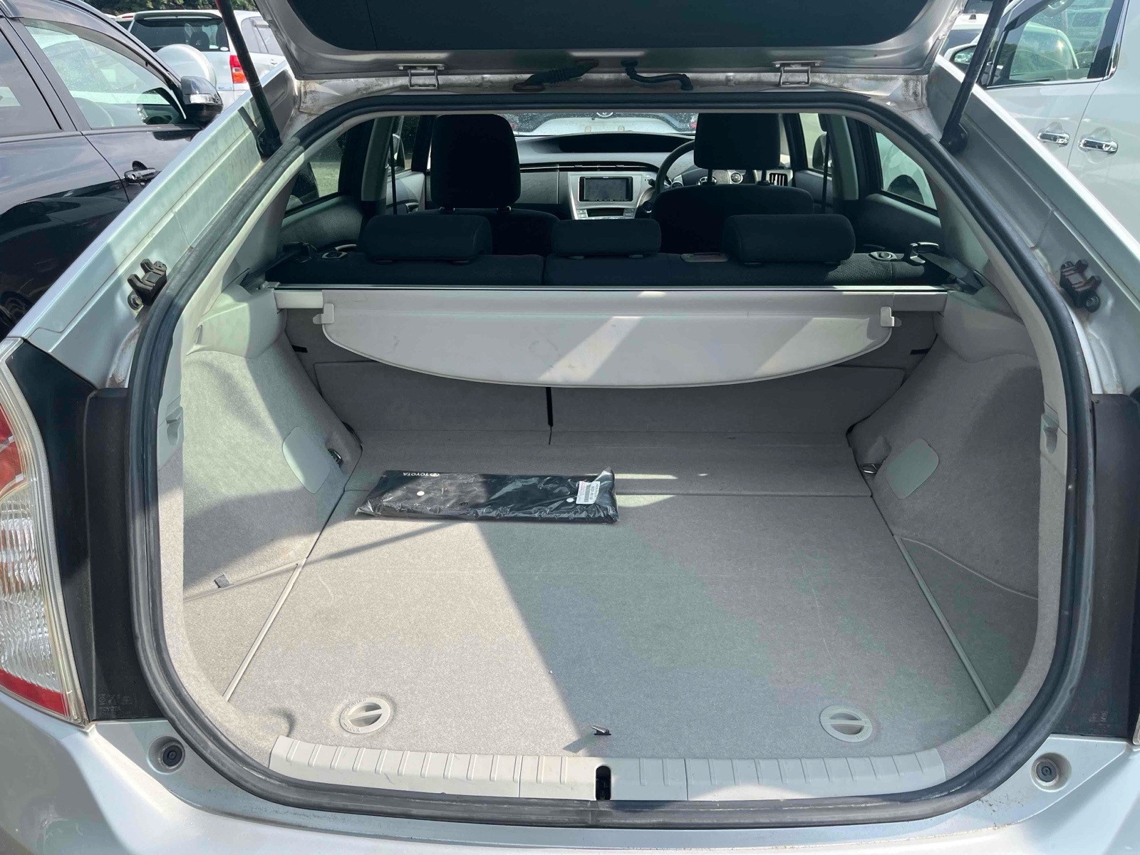 TOYOTA PRIUS S Thumbnail 5