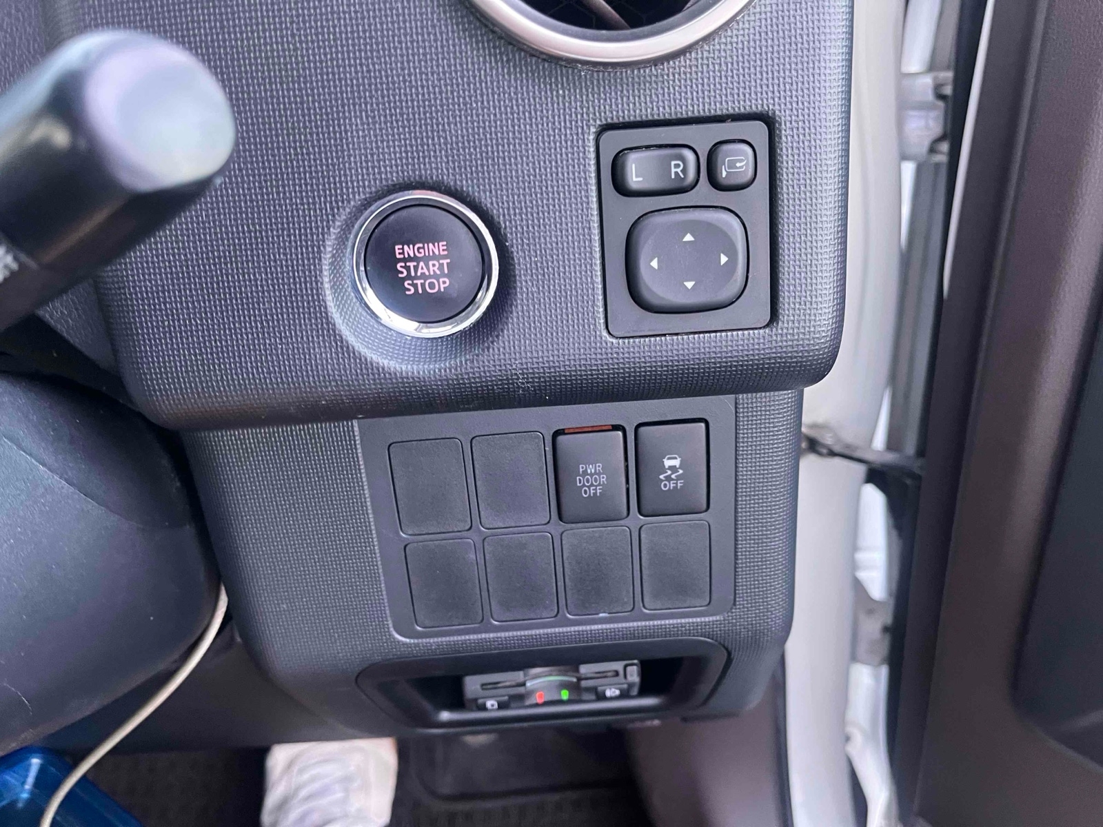 TOYOTA SPADE F JACK Thumbnail 11
