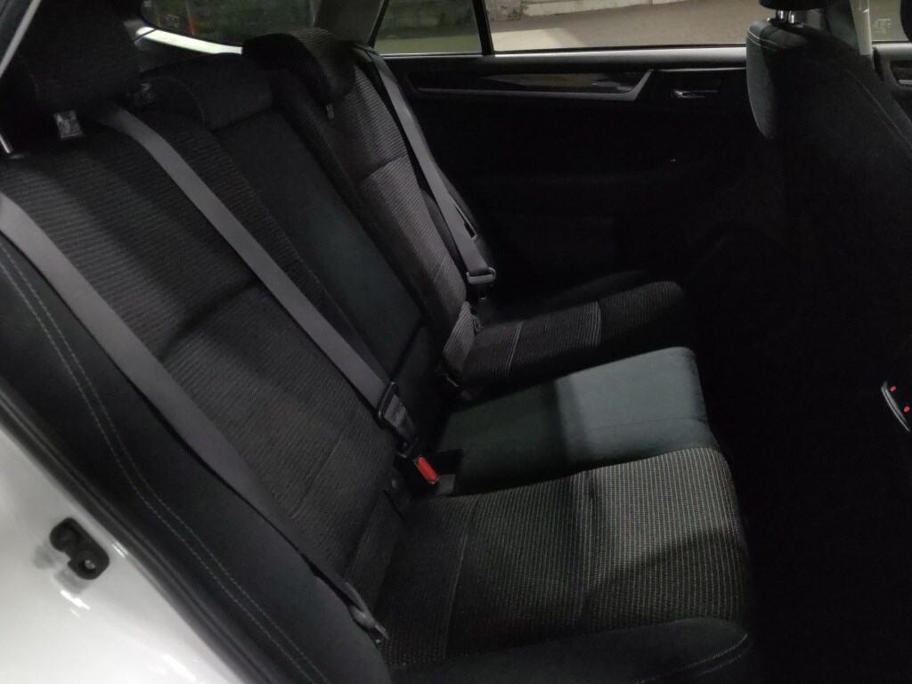 SUBARU OUTBACK 4WD BASE GRADE Thumbnail 6