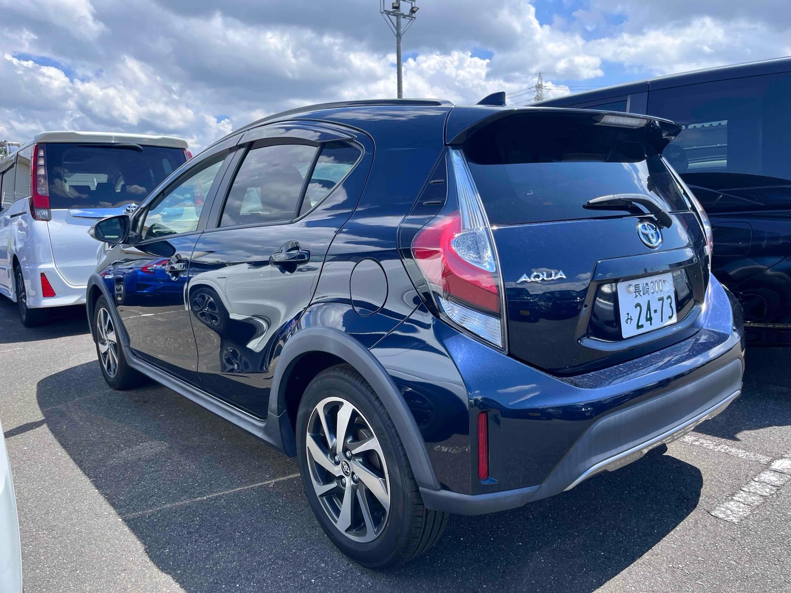 TOYOTA AQUA CROSSOVER Thumbnail 2