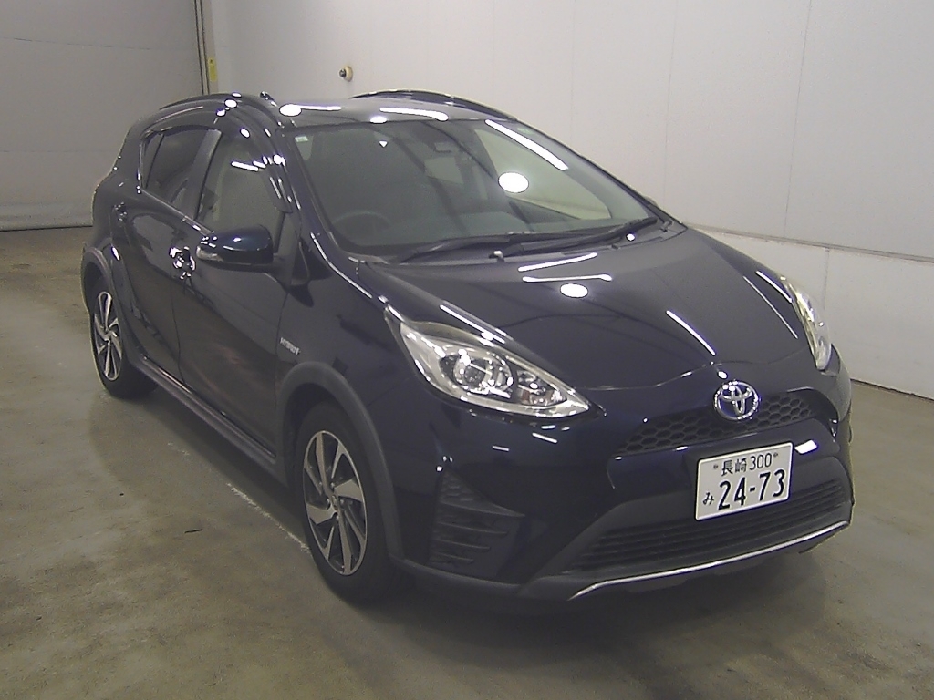 TOYOTA AQUA CROSSOVER Thumbnail 3