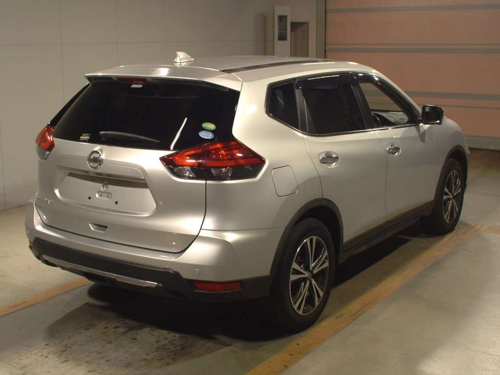NISSAN XTRAIL 20XI 7ST Thumbnail 4