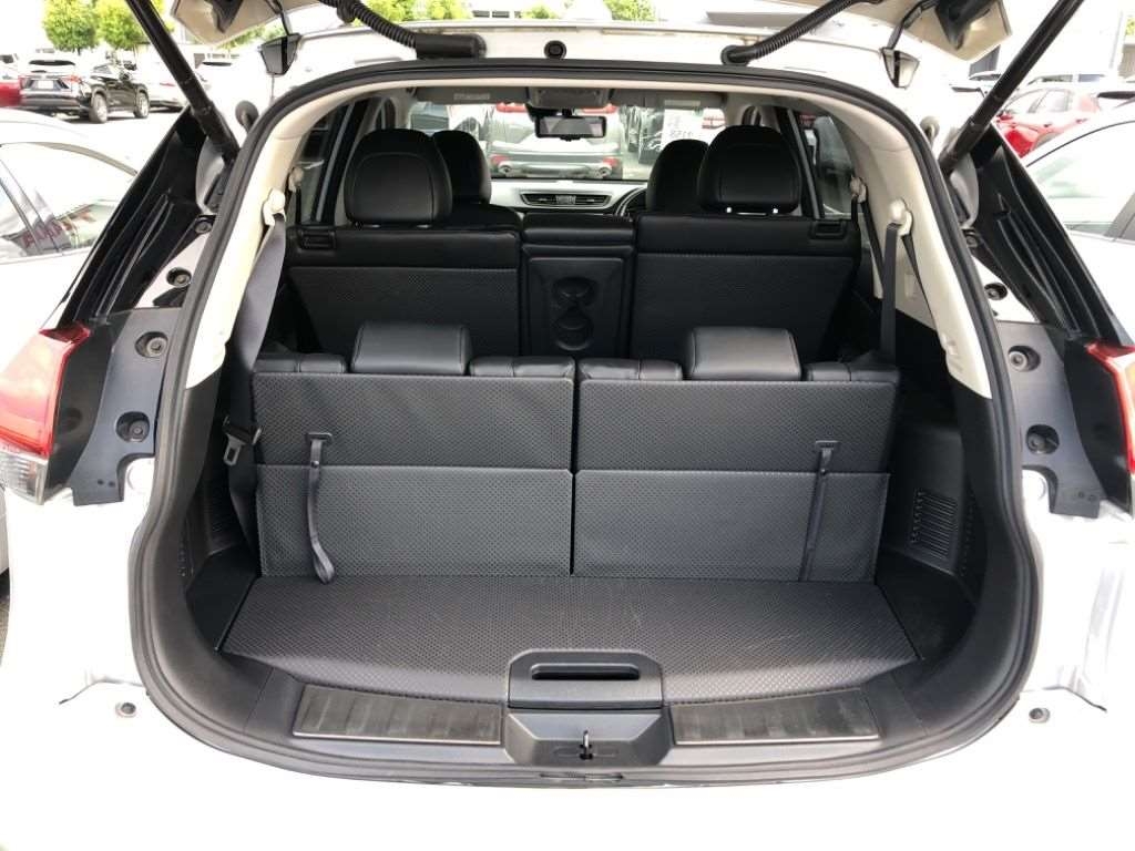 NISSAN XTRAIL 20XI 7ST Thumbnail 10