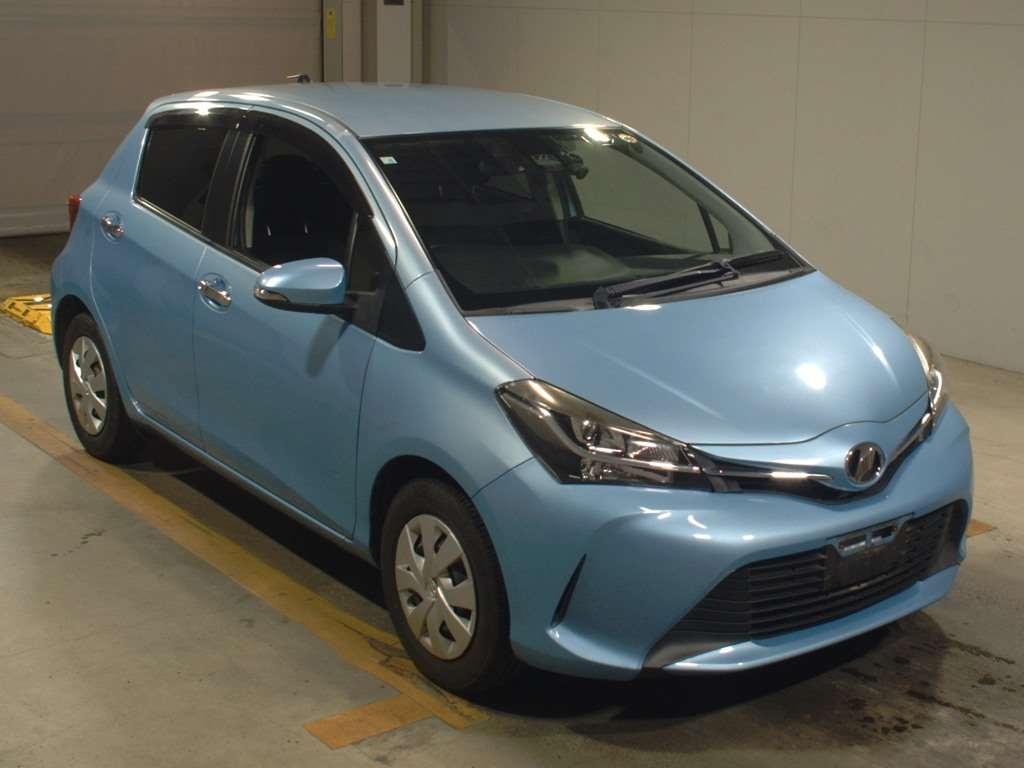 TOYOTA VITZ 1.3F LED EDITION Thumbnail 6