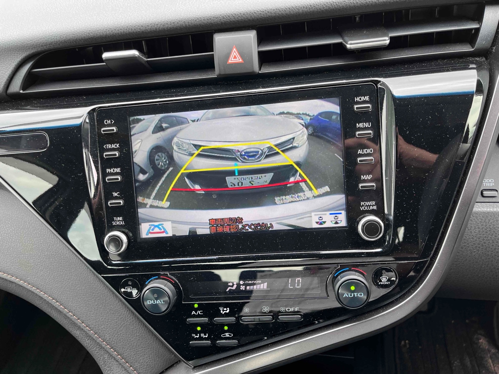 TOYOTA CAMRY X Thumbnail 13