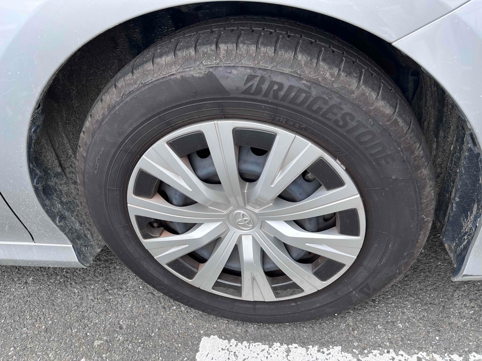 TOYOTA CAMRY X Thumbnail 16
