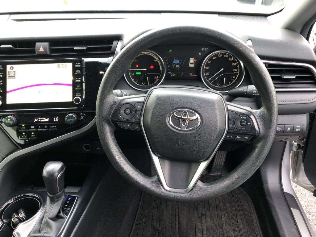 TOYOTA CAMRY X Thumbnail 8