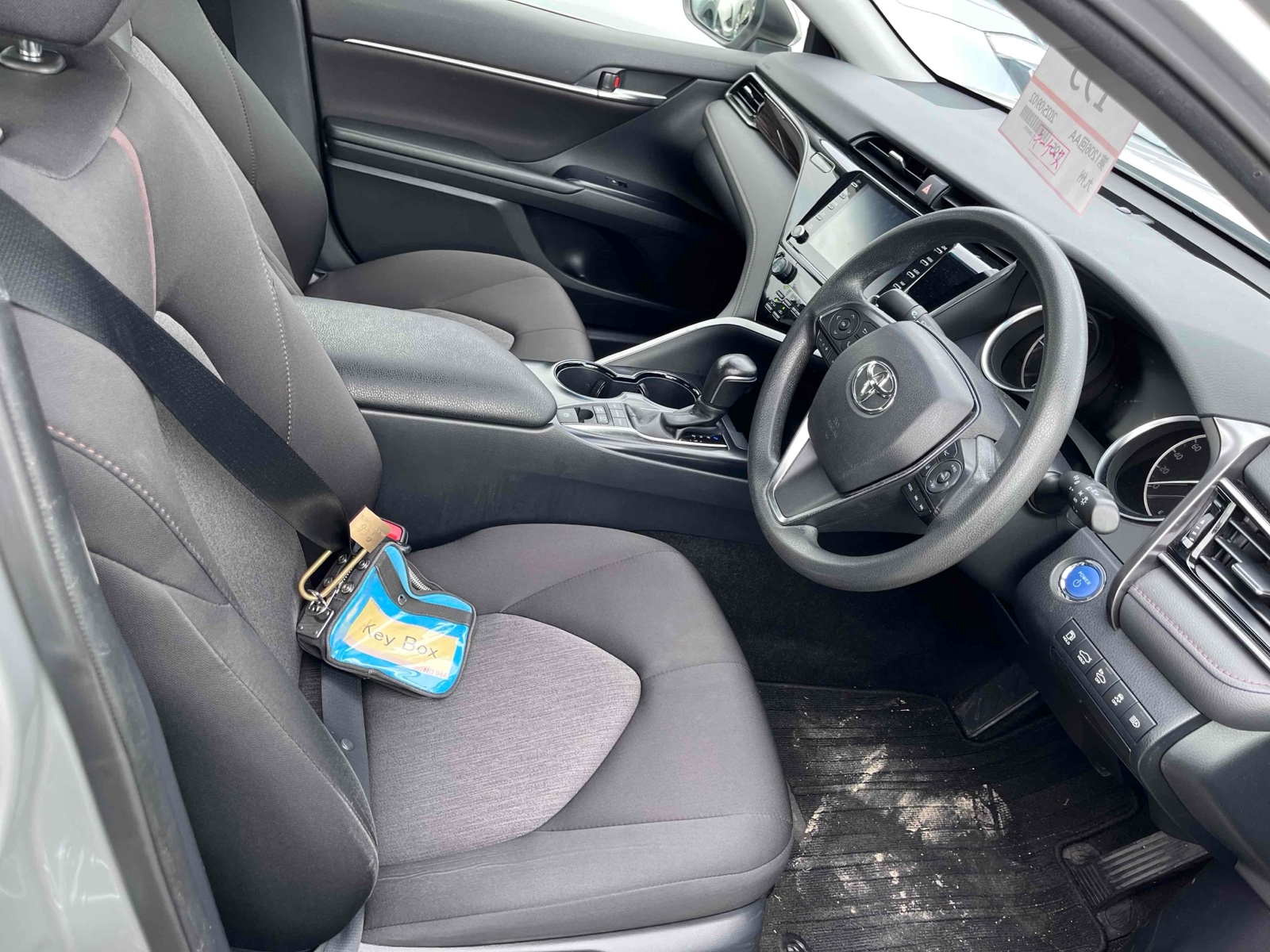 TOYOTA CAMRY X Thumbnail 11