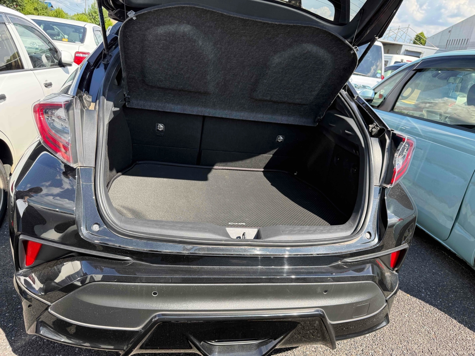TOYOTA C-HR G Thumbnail 18