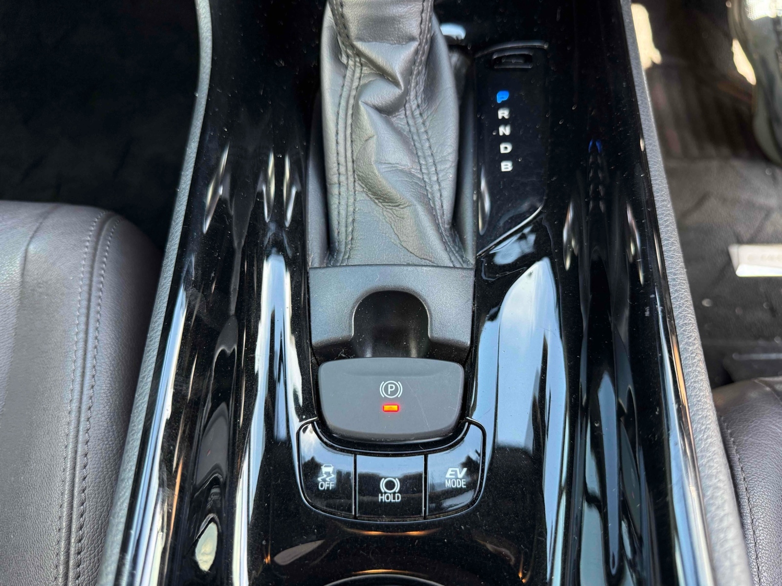 TOYOTA C-HR G Thumbnail 16