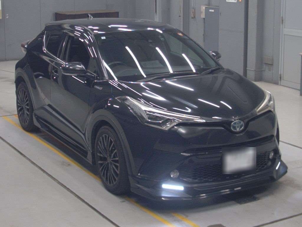 TOYOTA C-HR G Thumbnail 6