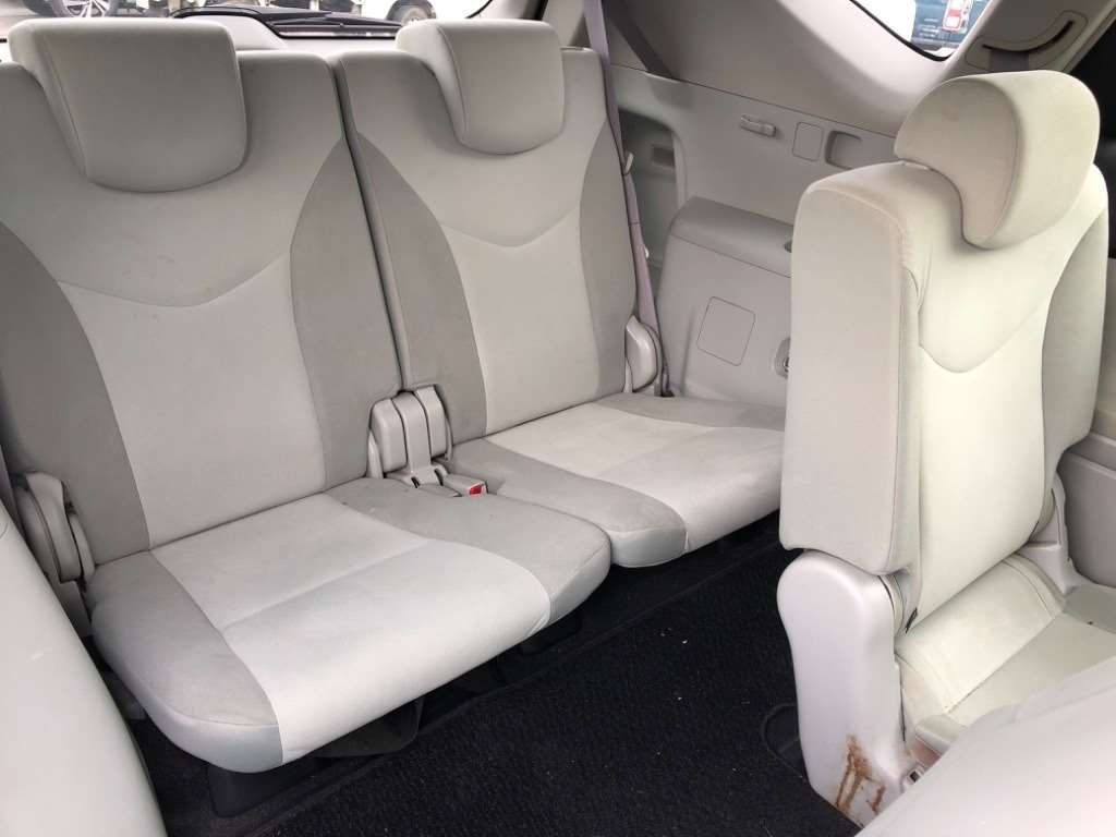 TOYOTA PRIUS ALPHA S Thumbnail 9