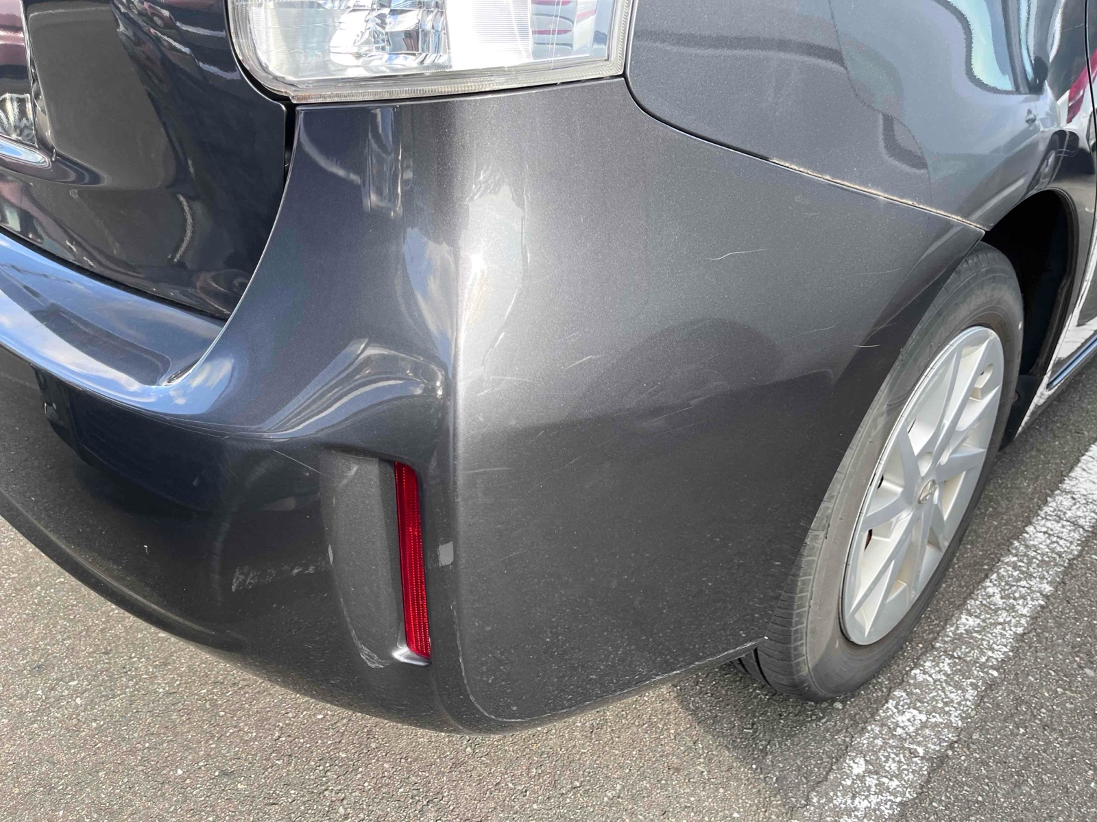 TOYOTA PRIUS ALPHA S Thumbnail 19