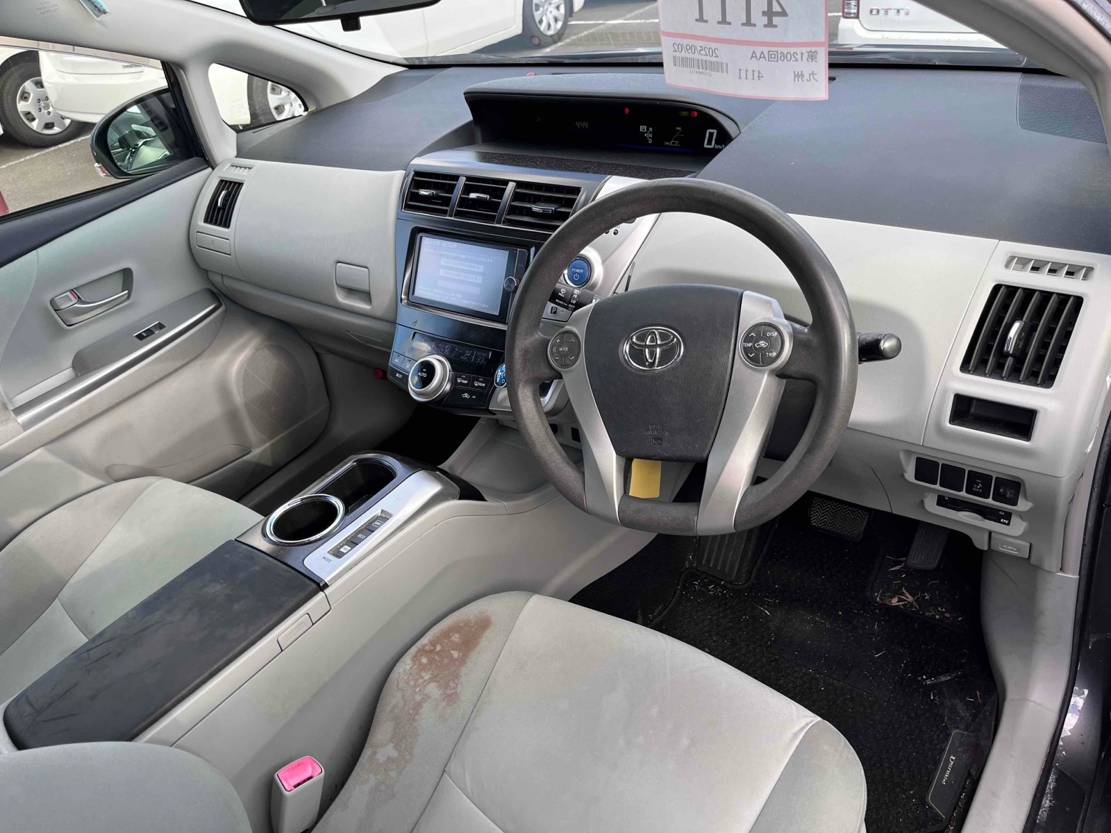 TOYOTA PRIUS ALPHA S Thumbnail 12