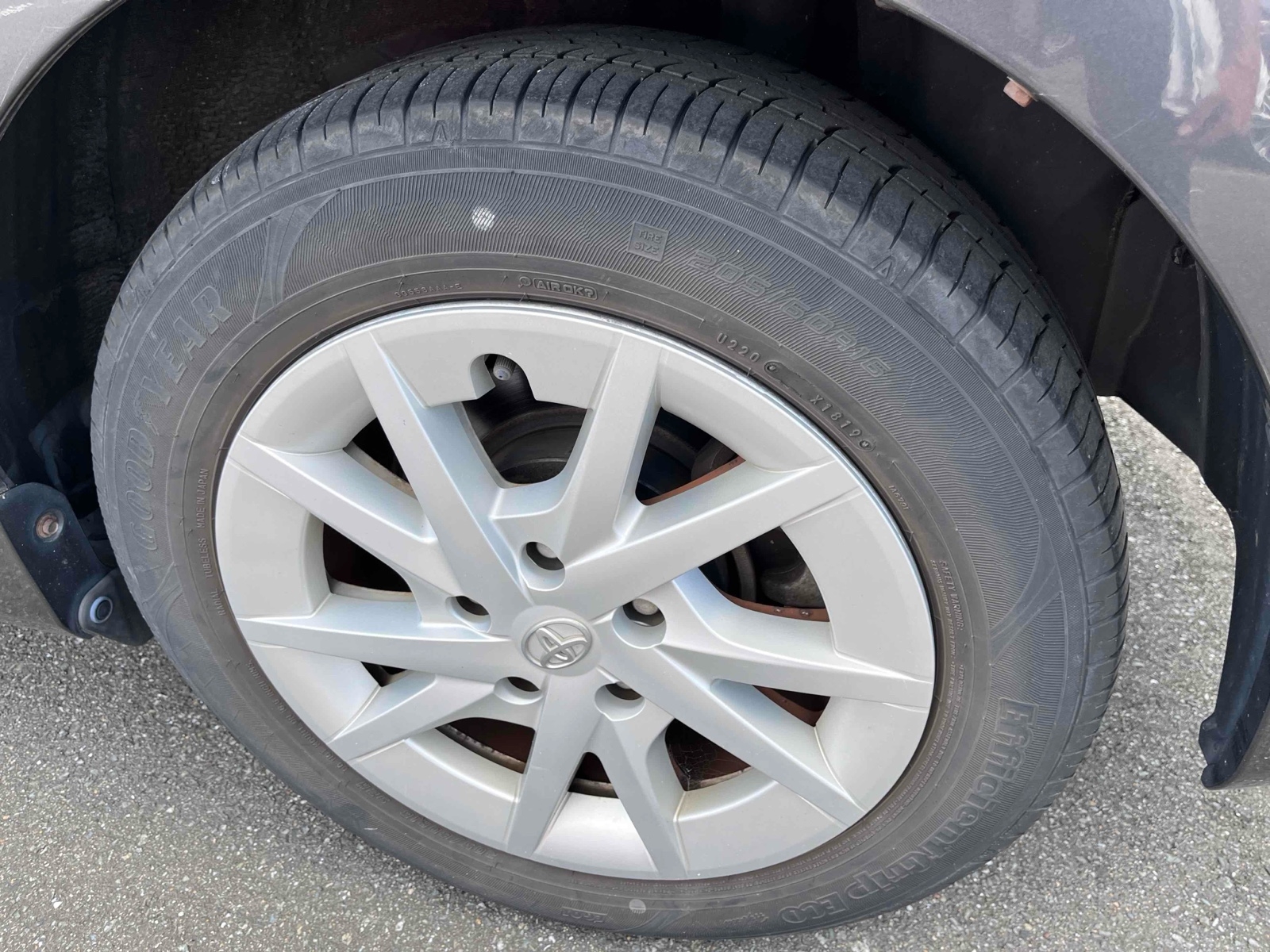 TOYOTA PRIUS ALPHA S Thumbnail 24