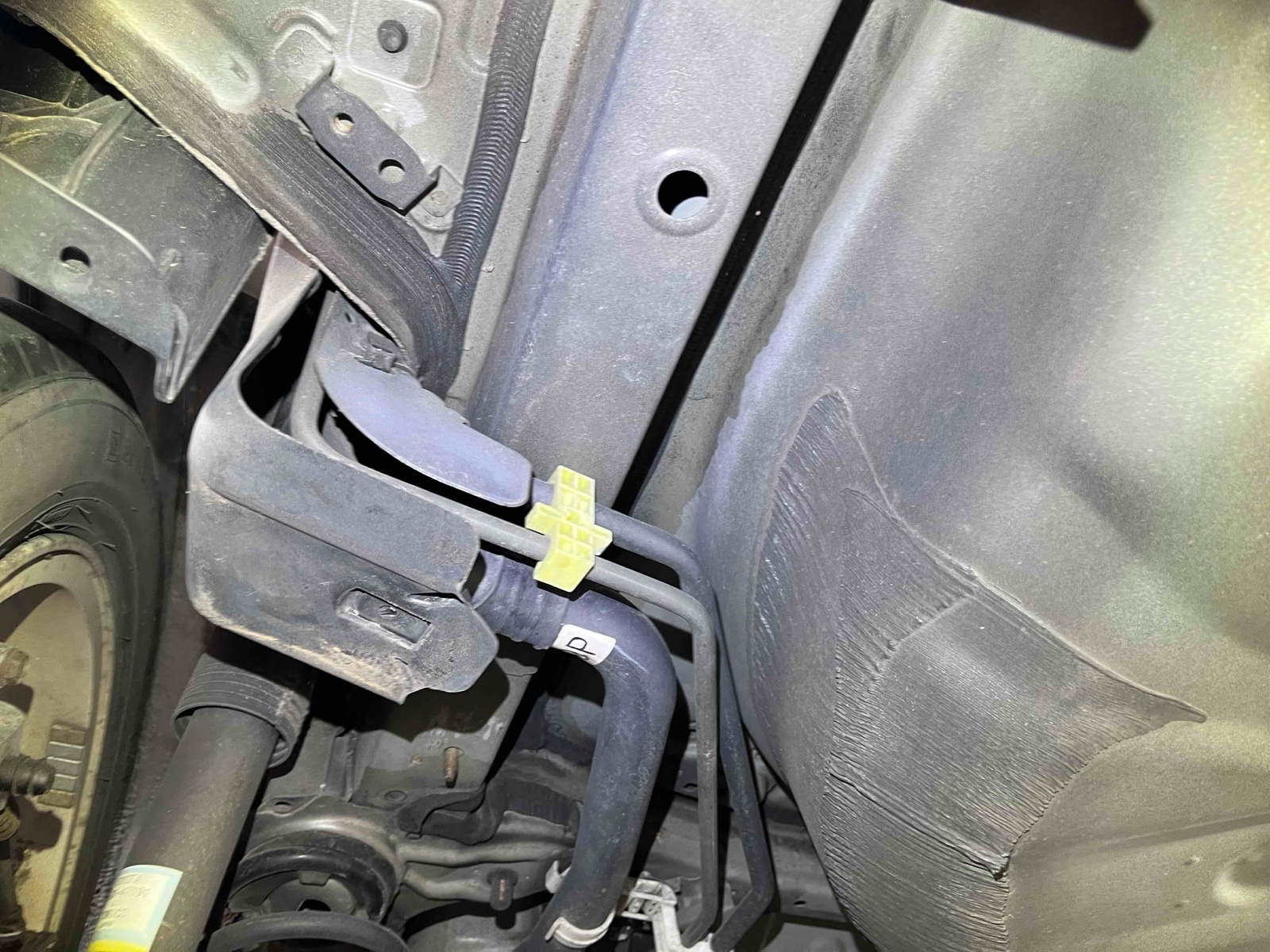 TOYOTA PRIUS ALPHA S Thumbnail 25