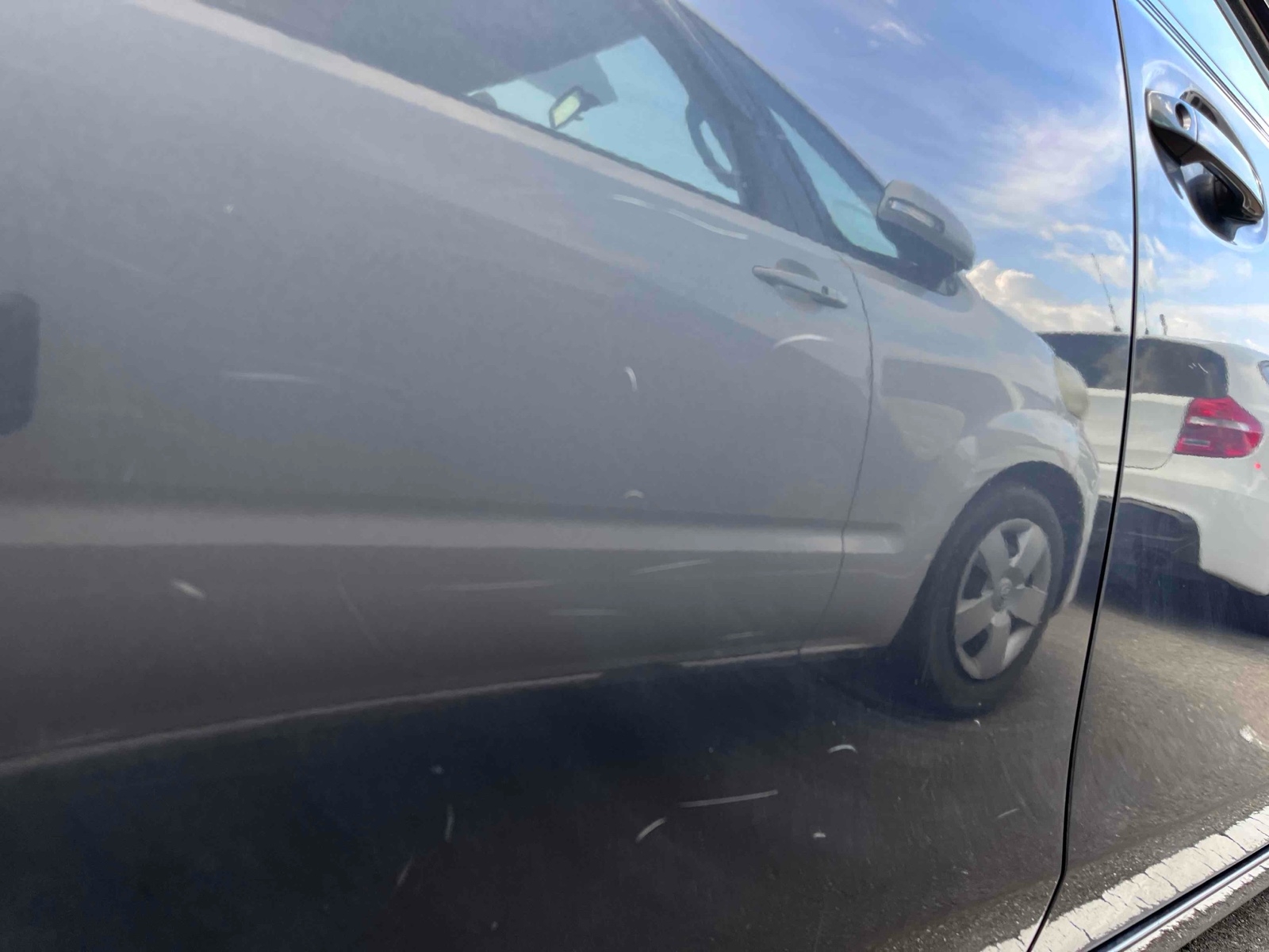 TOYOTA PRIUS ALPHA S Thumbnail 22