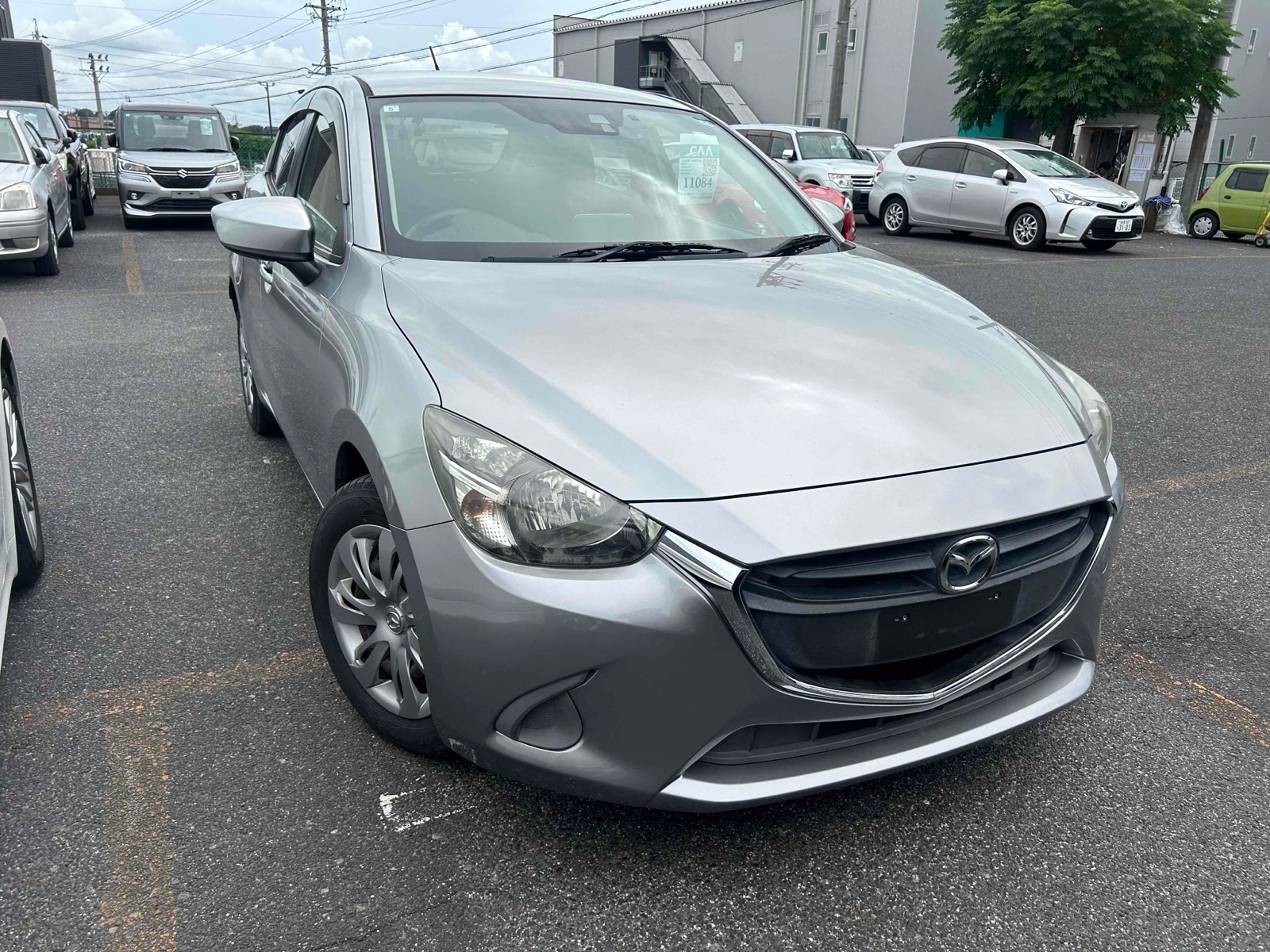 MAZDA DEMIO 13S Thumbnail 1
