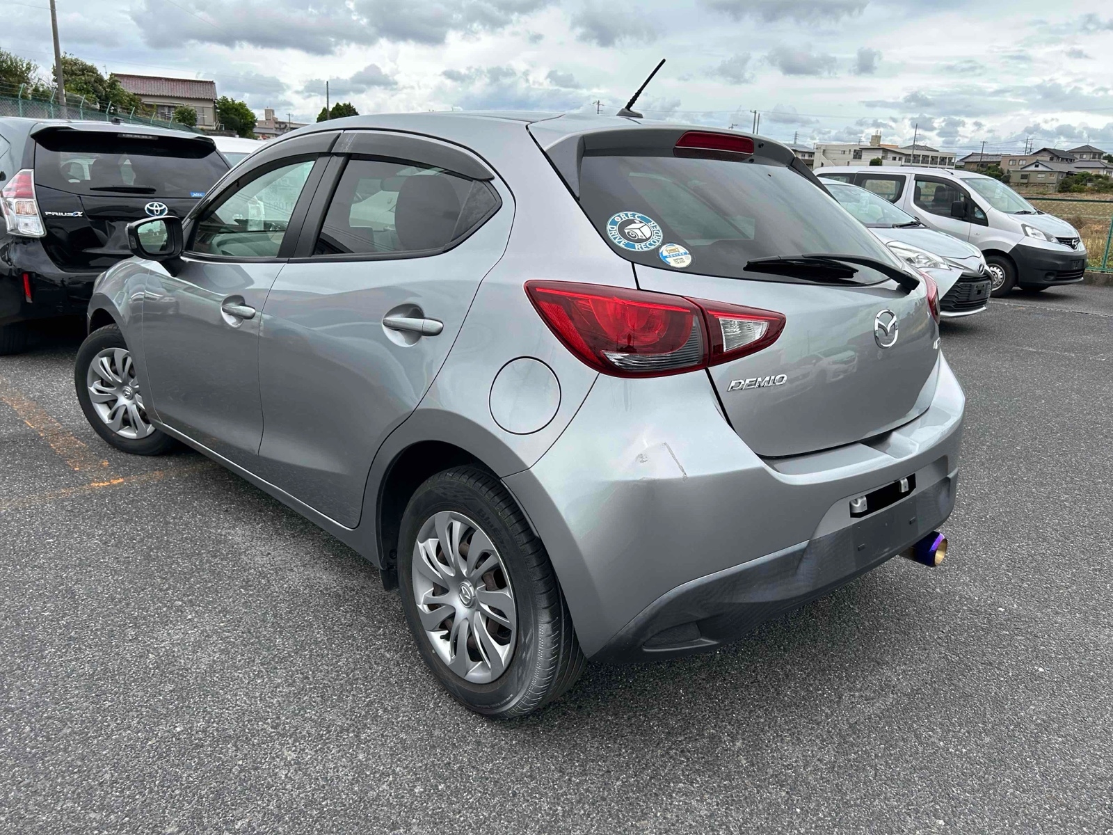 MAZDA DEMIO 13S Thumbnail 2