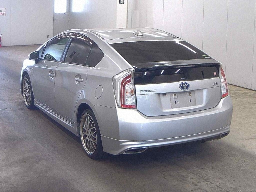 TOYOTA PRIUS L BODY KIT Thumbnail 2
