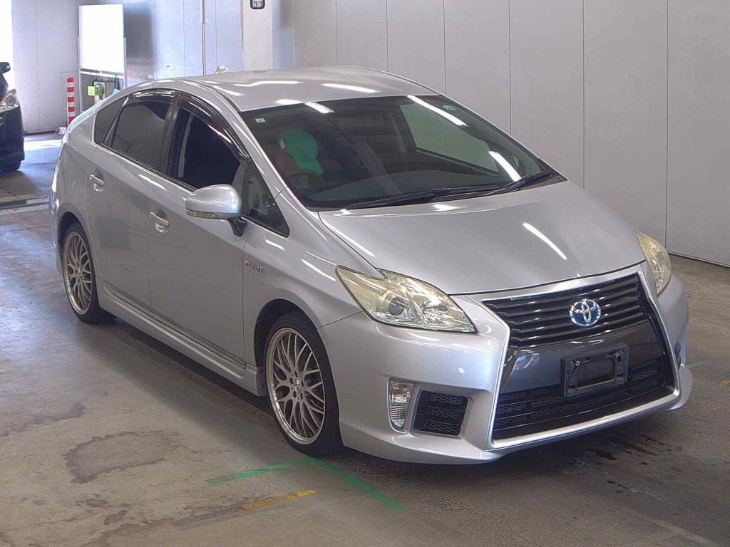 TOYOTA PRIUS L BODY KIT Thumbnail 1