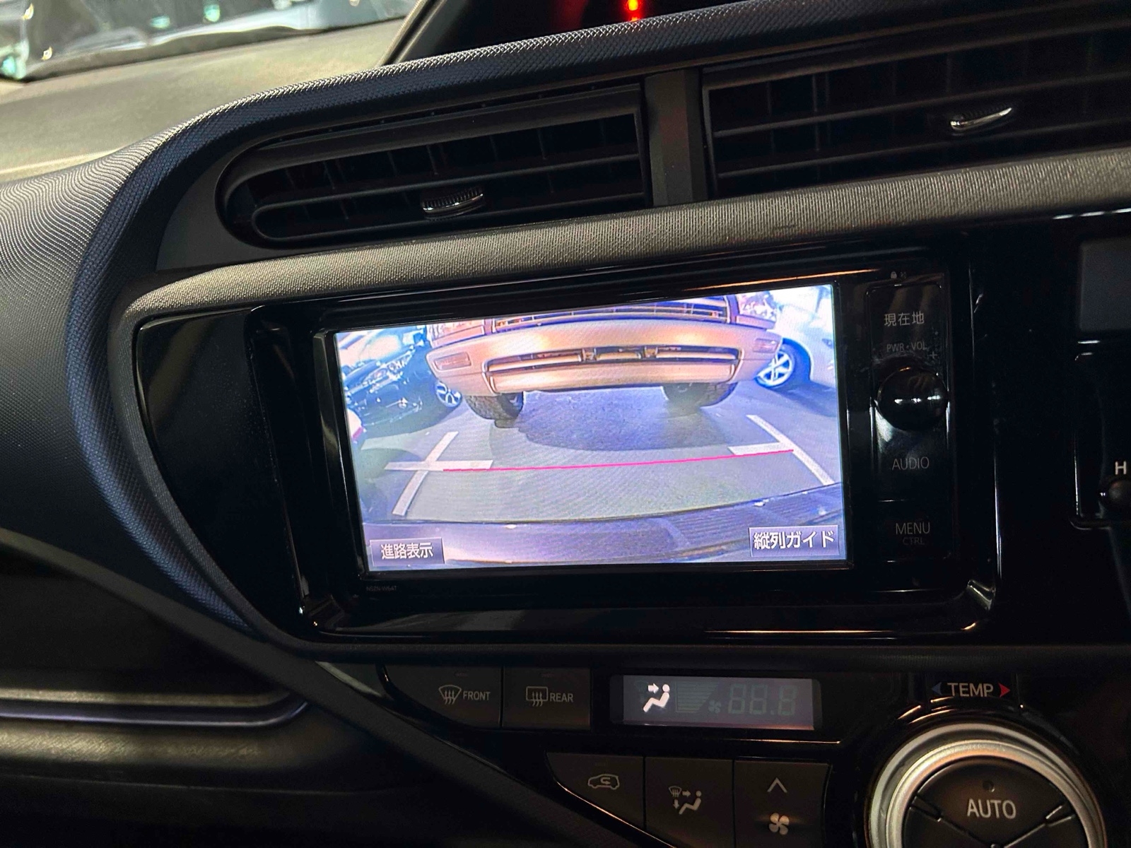 TOYOTA AQUA S Thumbnail 8
