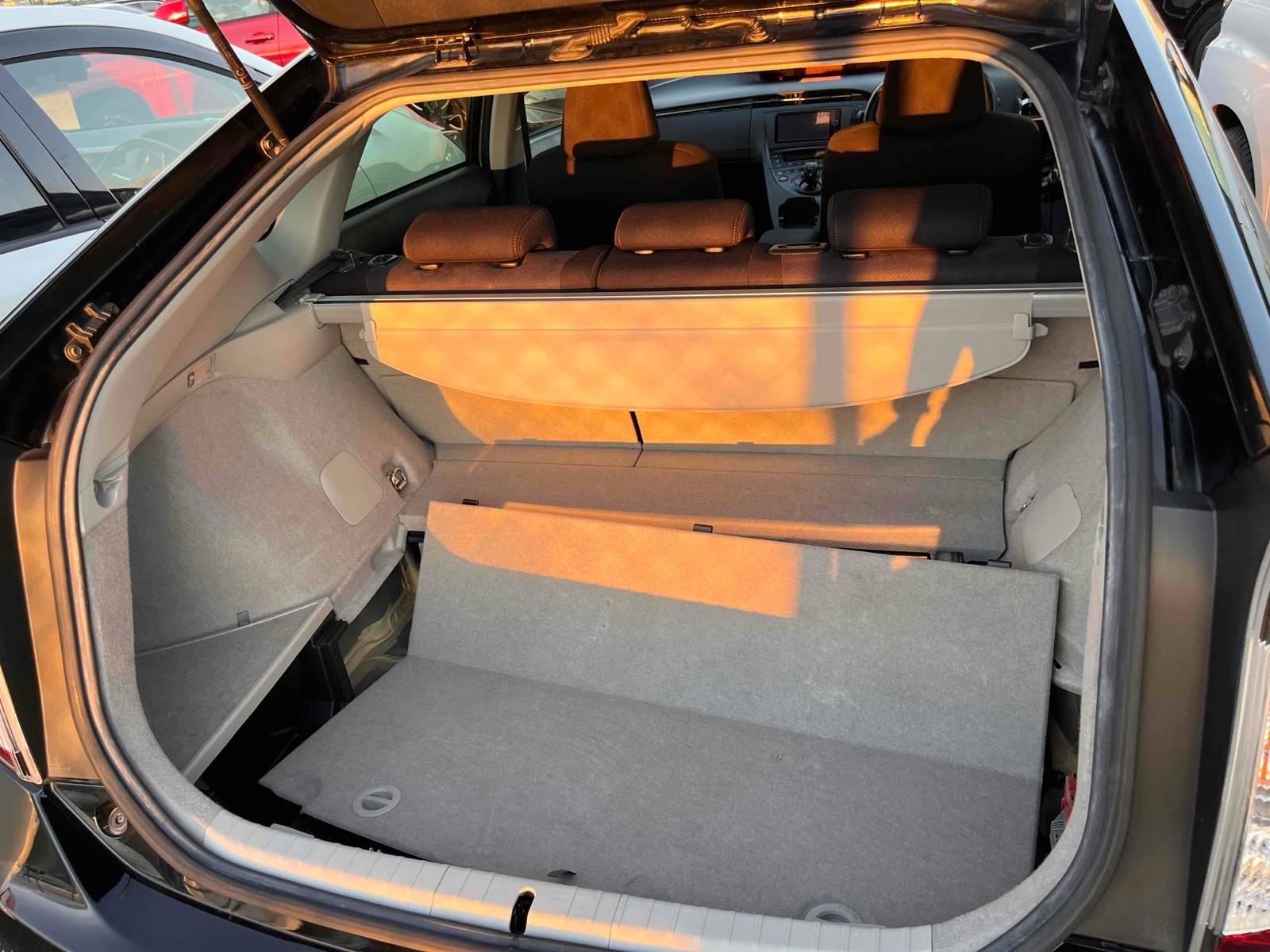 TOYOTA PRIUS 5D S TOURING SELECTION G'S Thumbnail 11