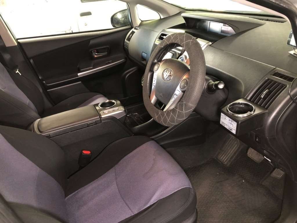 TOYOTA PRIUS ALPHA S TOURINGSELECTION Thumbnail 5