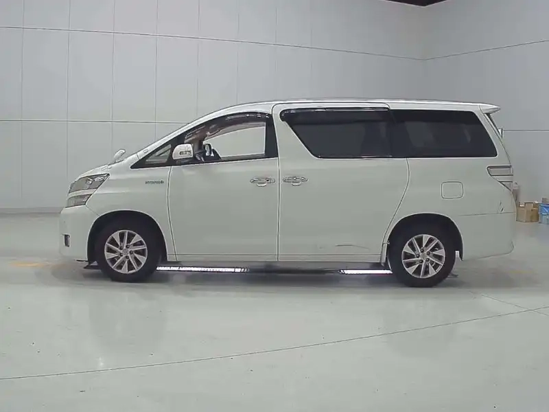 TOYOTA VELLFIRE HYBRID X 4WD Thumbnail 5