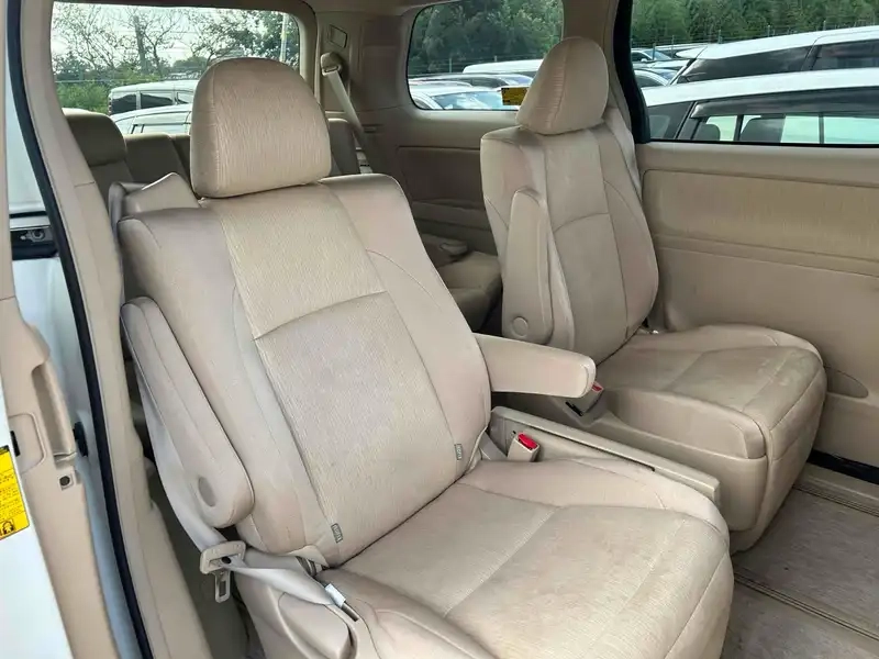TOYOTA VELLFIRE HYBRID X 4WD Thumbnail 19