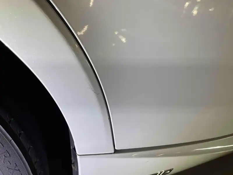 LEXUS IS IS300H Thumbnail 34