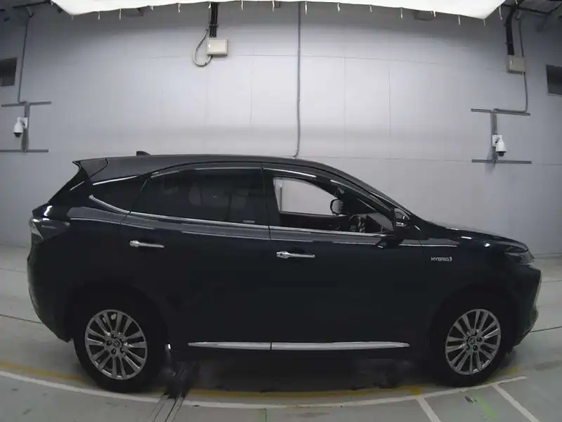 TOYOTA HARRIER HYBRID PREMIUM 4WD Thumbnail 4