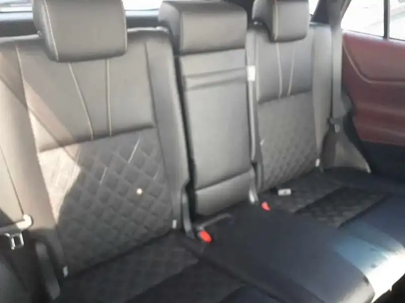 TOYOTA HARRIER HYBRID PREMIUM 4WD Thumbnail 9