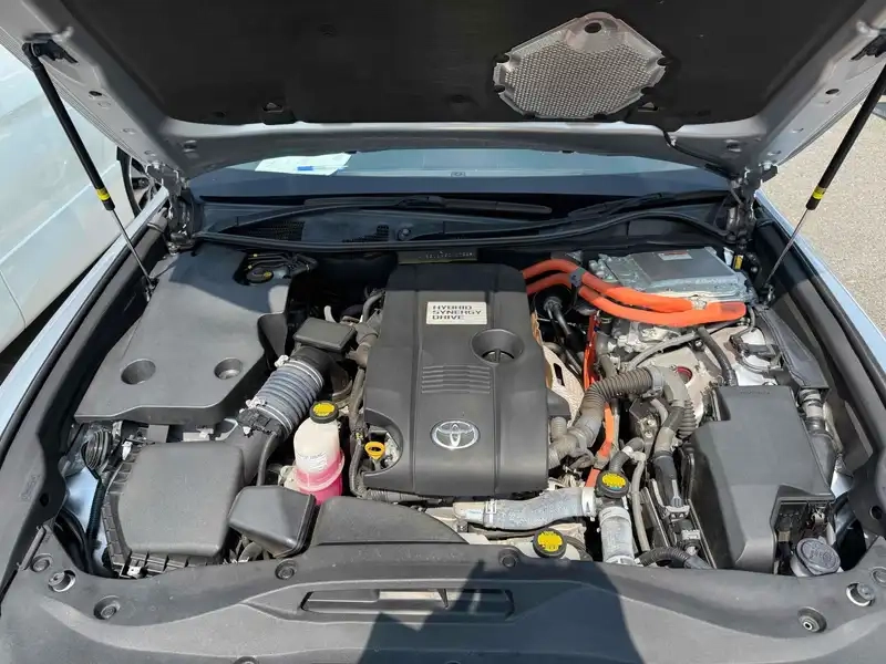 TOYOTA CROWN HYBRID ROYAL SALOON Thumbnail 10