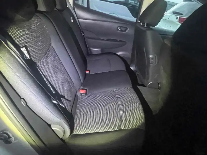 NISSAN LEAF S (30KWH) Thumbnail 11