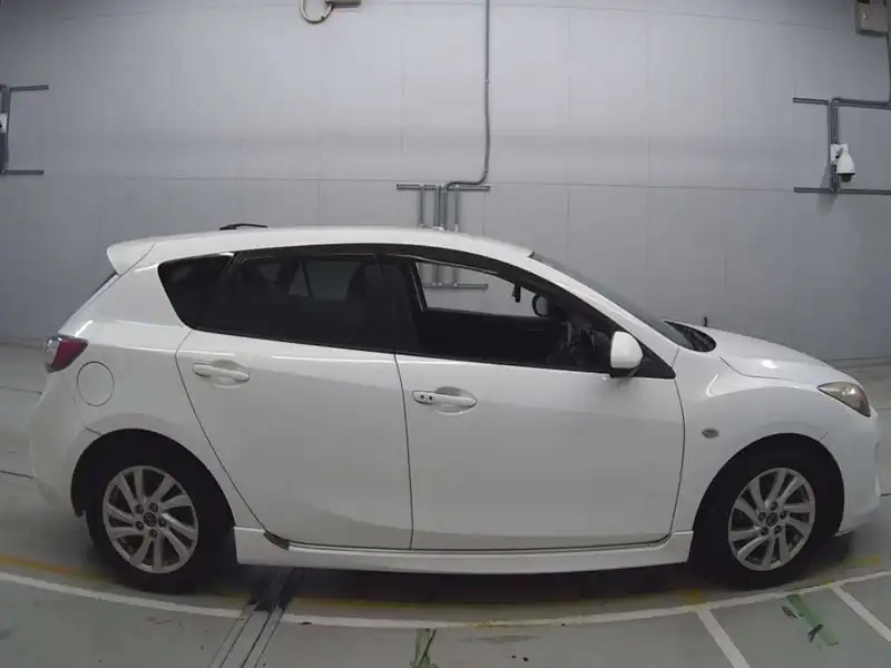 MAZDA AXELA SPORTS 15S Thumbnail 4