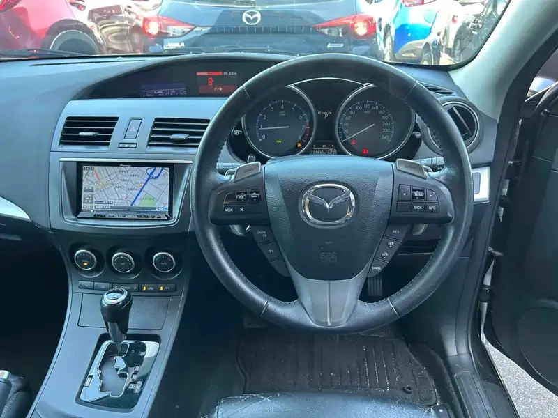 MAZDA AXELA SPORTS ADVANCED STYLE Thumbnail 4