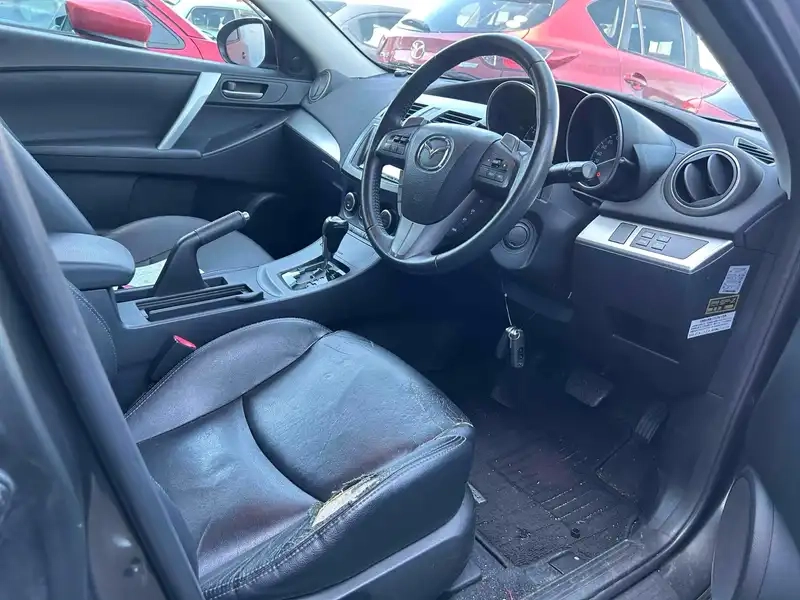 MAZDA AXELA SPORTS ADVANCED STYLE Thumbnail 3