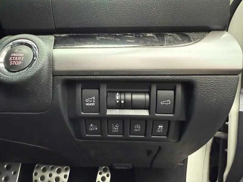 SUBARU LEGACY OUTBACK LIMITED 4WD Thumbnail 9
