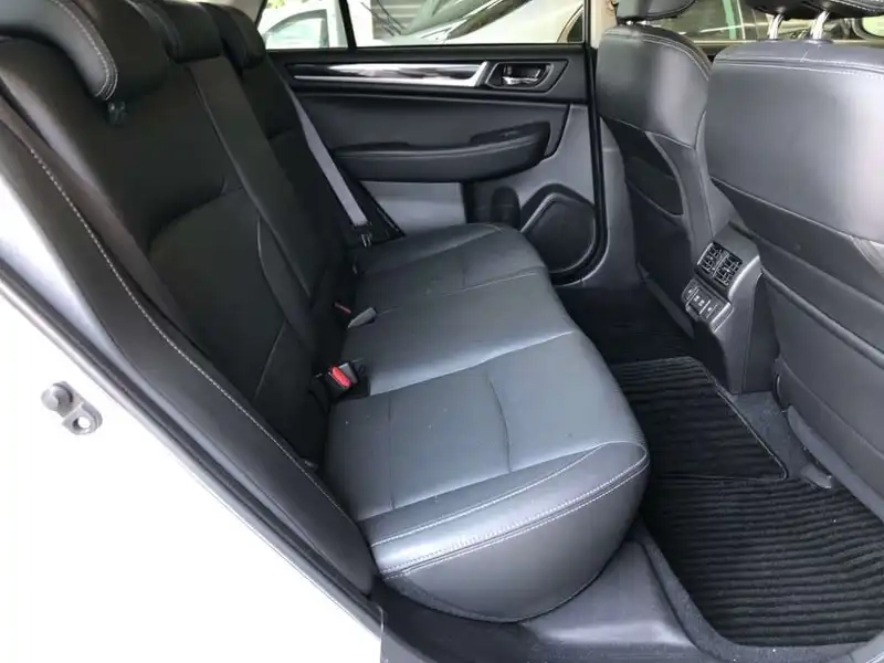 SUBARU LEGACY OUTBACK LIMITED 4WD Thumbnail 9
