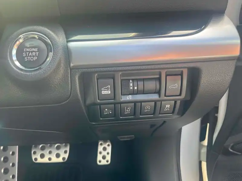 SUBARU LEGACY OUTBACK LIMITED 4WD Thumbnail 16