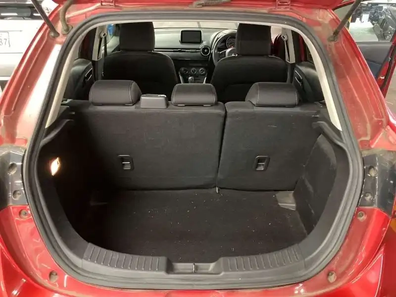MAZDA DEMIO 13S Thumbnail 8