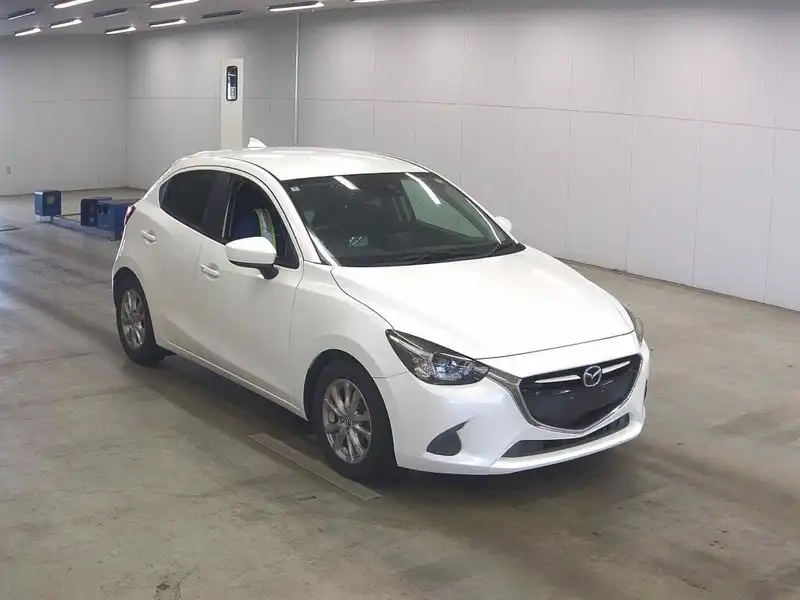MAZDA DEMIO 13S TOURING Thumbnail 1
