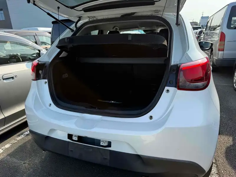 MAZDA DEMIO 13S TOURING Thumbnail 14