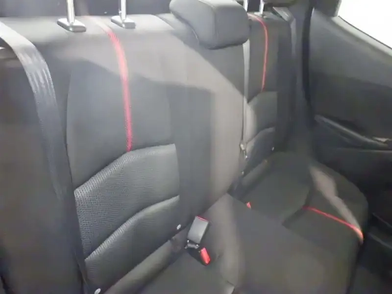 MAZDA DEMIO 13S TOURING Thumbnail 6