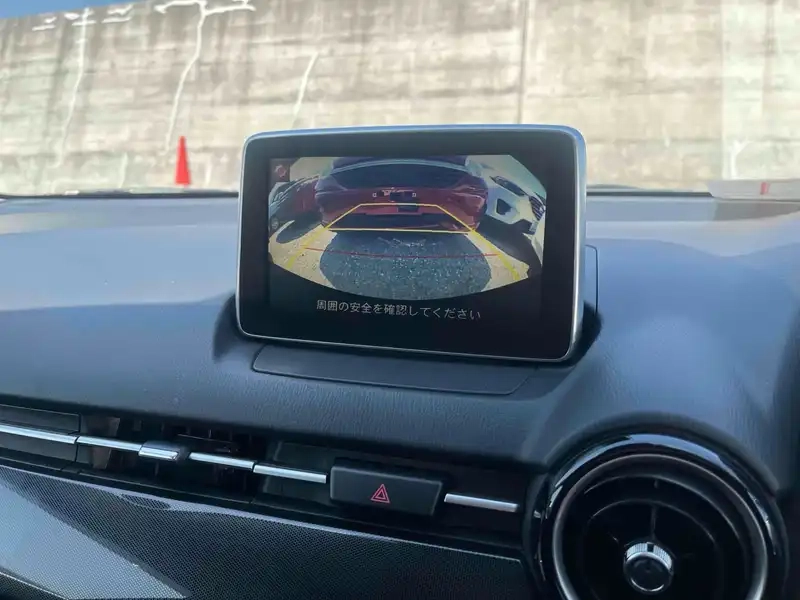 MAZDA DEMIO 13S Thumbnail 8