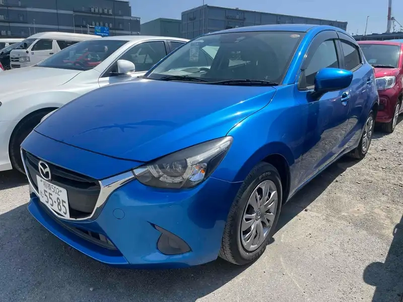 MAZDA DEMIO 13S Thumbnail 3