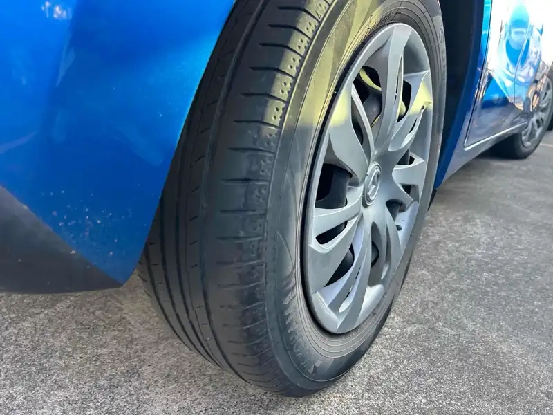 MAZDA DEMIO 13S Thumbnail 17