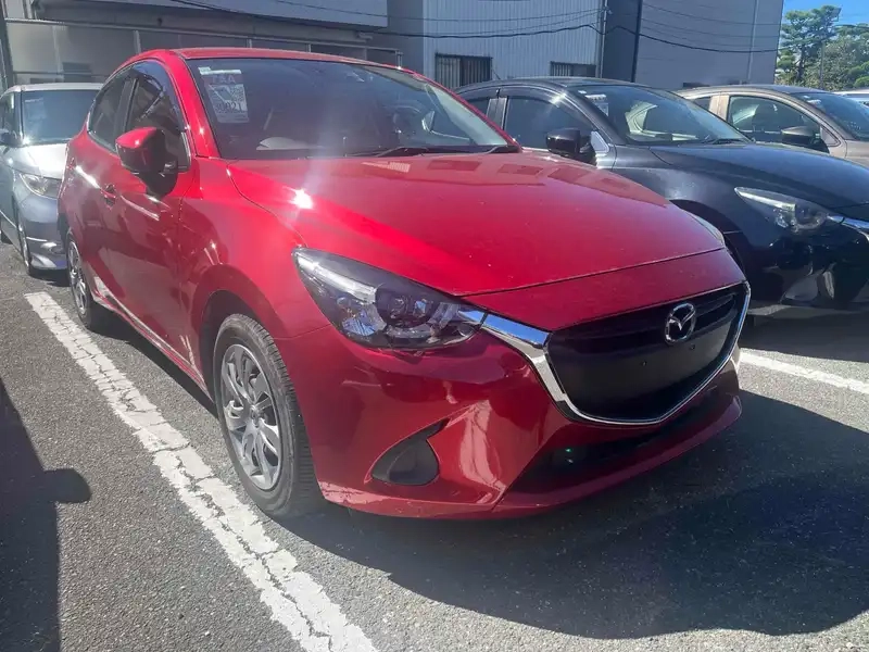 MAZDA DEMIO 13S Thumbnail 9